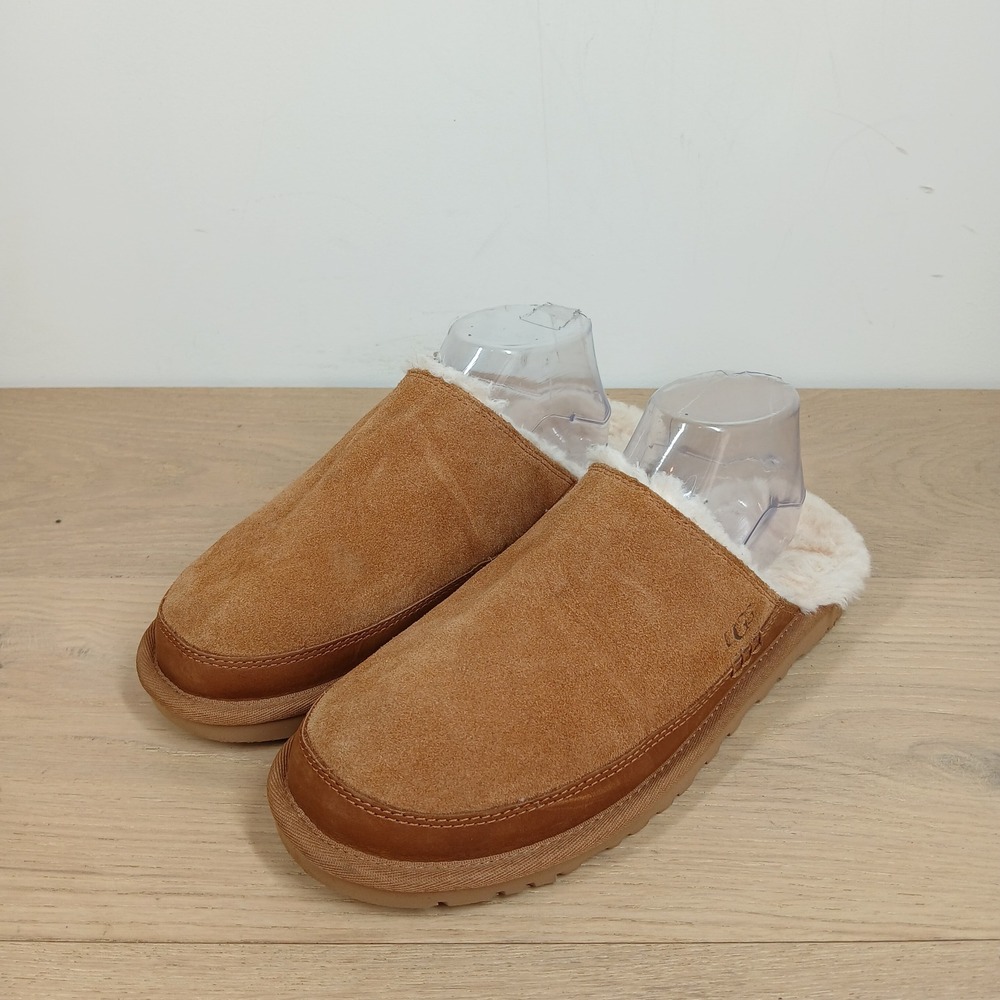 UGG Scuff Slipper Mens 8 Chestnut Suede Sheepskin Lined Slip-On House Shoe